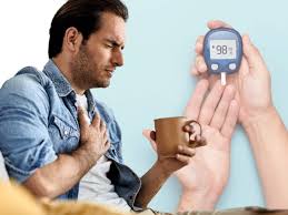 Blood Sugar Level Badhne ke Lakshan | पुरुषों में ब्लड शुगर बढ़ने पर रात के  समय शरीर देता है ये 8 संकेत, इग्नोर करने की न करें गलती | TheHealthSite.com  हिंदी