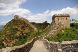 The great wall of china (长城 chángchéng ) stretches westward across the provinces and municipalities of liaoning , hebei , tianjin , beijing , inner mongolia autonomous region, shanxi , shaanxi , and ningxia autonomous region to gansu in the west. The Great Wall Of China Facts And History