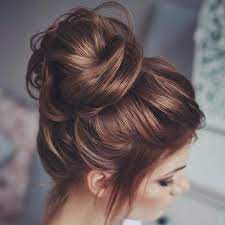 Haar Donut Fur Den Perfekten Dutt Dutt Frisur Frisur Hochgesteckt Frisur Ideen