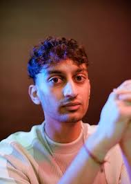 Jessie Berg Invites Us To “Runaway” From Everyday Distractions