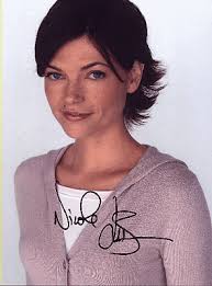 Nicole de Boer as Sara
