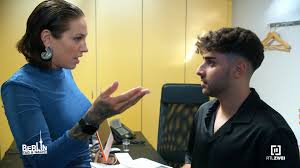 Obwohl Karims erste Flirtversuche total nach hinten losgegangen sind, gibt  er nicht auf und startet einen neuen Anlauf. 💪 Doch auch dieser Versuch  scheitert kläglich. 😬💔 Trotzdem lässt er nicht ...