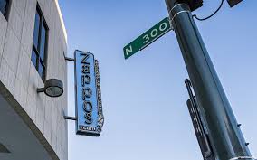 Zappos is dropping job postings. Zapos