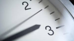 Wir beantworten die wichtigsten fragen rund um die kommende zeitumstellung. Zeitumstellung Sommerzeit 2022 Wann Ist Sie In Deutschland Im Marz Uhrumstellung Vor Oder Zuruck