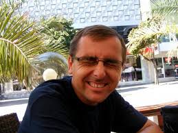 Gestul revoltător al unui cadru didactic de la UTCN Cluj. A atacat în  trafic pe un pensionar cu spray lacrimogen.