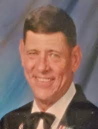 Kelly Farris's Instagram, Twitter & Facebook