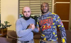 Get the latest ufc breaking news, fight night results. Chempion Ufc Kamaru Usman Nadel Tolstovku S Nadpisyu Ahmat Cila