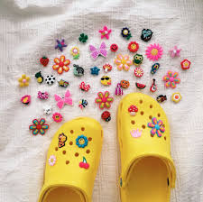 Aesthetic Black Crocs With Charms Pinterest Wifi0n Crocs Yellow Crocs Aesthetic Shoes