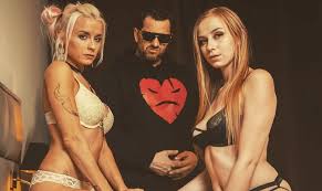 Nummer 1-Rapper King Orgasmus One hat Porno mit Mia Julia gedreht -  Raptastisch