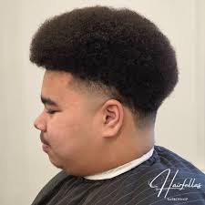 A huge welcome to Johnny Vong, the latest addition to our amazing team!  Book your cut with @johnnyxbarber through our app, website, or call us at  613-695-9299 📍Location: Wellington and Carling (Kanata) -- #