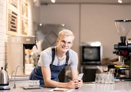 Hires ushers and concession workers 14 and older at select locations. Best Jobs For 14 15 Year Olds These Companies Hire Teens Passion For Savings