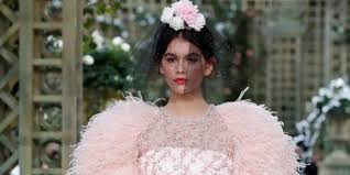 But this year, the head of the luxury house was no where in sight. Kaia Gerber Est La Magnifique Mariee Du Defile Chanel Haute Couture Huffpost Quebec Vivre
