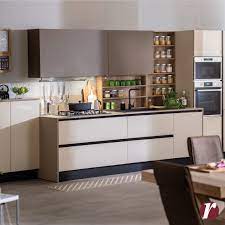Per Avere Piu Spazio Durante La Preparazione Del Cibo Abbiamo Una Soluzione Smart Con La Cucina Fiore Possiamo Aumentare C Arredamento Casa Arredamento Mobili