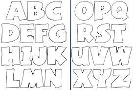 Detalhes de aranha no molde de letra também ficou muito bacana! Moldes De Letras Para Mural Ver E Fazer