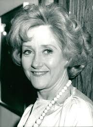 Who is Liz Fraser dating? Liz Fraser boyfriend, husband