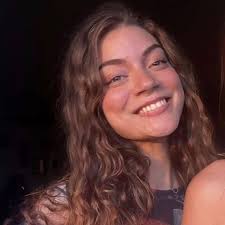 Absolutely NO REASON why the garlic powder and onion powder have different  size holes McCormick wants me to overpour the onion powder for profits 🤦‍♂️