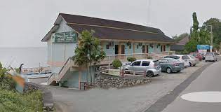 Take a tour of the pengkalan balak beach (pantai pengkalan balak), malaysia and relax at the beach. Chalet Pengkalan Balak Melaka Area D Nelayan Beach Resort