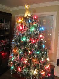 Bubble Lights Tinsel Popcorn And Cranberry Garland Christmas Doesn T Get Much Better Than This Christmas Aesthetic Vintage Christmas Tree Vintage Christmas