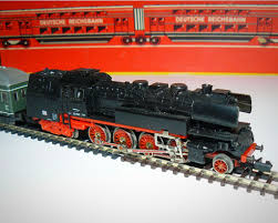 Insanely brave snake expert from india (25 photos). Piko N Scale East European Scale Model History