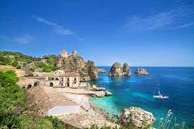 Sicilia la sicilia , l'isola piú estesa del sicilia , la isla mas extensa del mediterraneo, tiene una mediterraneo, ha una superficie di 25,707 superficie de 25,707 km2 , es rica en historia y arte. Pacote Para Sicilia Jolly Tour Italia Agencia Travel Class