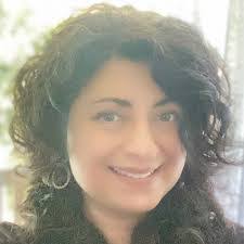 Candace Hatch's Instagram, Twitter & Facebook