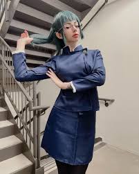 cinnannoe in 2023 | Cosplay, Poses, Maki