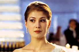 Born on january 27, 1979 in london, england, actress rosamund mary elizabeth pike is the only child of a classical violinist mother, caroline (friend), and. From Bond Girl To Gone Girl Rosamund Pike On Her Memorable Roles Ew Com