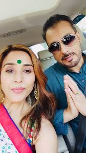 It was really honour to meet you my favourite Legendary singer Deep Shrestha  dai 🙏🙏🙏We all had an amazing time with you 🎤🎼🎹Thank you so much  Sushil ji for this precious moment