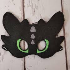 Inspiration, alle accessoires und eine schminkanleitung, mit der du dein drachen kostüm selber machen kannst. Ohnezahn Kostum Selber Machen Maskerix De Kostume Selber Machen Basteln Fur Jungen Halloween Nahen