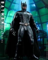 Jun 16, 2021 · following michael keaton's exit from the batman film series after doing 1989's batman and 1992's batman returns, val kilmer, well known from movies like top gun and tombstone, stepped in to. New Batman Forever Batman And Robin Figures Laptrinhx News