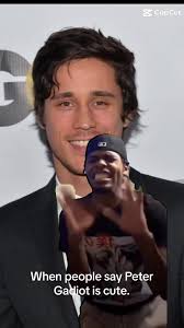 Peter Gadiot Video
