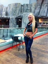Сегодня 06:12, 31 год, бухарест, румыния. Loredana Chivu Adrian Home Facebook