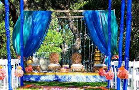 Get instant inspiration from the stunning peacock decor ideas for a living room below. Peacock Themed Wedding Add A Little Glam With These 10 Ideas