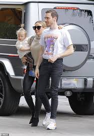 Matthew koma proposed to hilary duff in the sweetest way. Pin By Elo On Hilary Duff Hilary Duff The Duff Hillary Duff