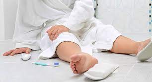 Namun jangan sampai anda juga melewatkan desain ruangan lainnya yang pastinya harus senada dengan desain kamar mandi anda. Bukan Mistis Ini Sebab Orang Jatuh Di Kamar Mandi Dan Meninggal