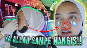 Sesungguhnya nabi saw memperbolehkan permainan yang bergambar (boneka) bagi anak perempuan untuk kemaslahatannya, begitu juga. Tindik Hidung Islam Herunterladen