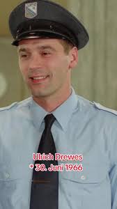 Ulrich Drewes (* 30. Juni 1966 in Hamburg) ist ein deutscher Schauspie...