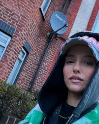 WE MADE IT TO LONDON guuuuys ✈️😍 📸 dump jet lag edition 🥴 #tourlife