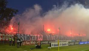 09.09.2020, before the derby in lodz🇵🇱, hools from lks lodz visit the hall where widzew lodz creates ultras activities etc. Ultras Widzew Artykuly Dziennik Lodzki