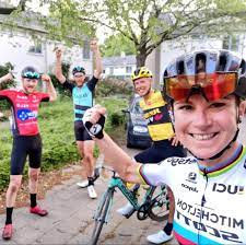 We did not find results for: Feiertagsrundchen Van Vleuten Fahrt Mit Freunden 400 Kilometer Radsport News Com