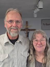 A wonderful loving Church and a preacher Pastor Les Whitlock who loves his  people.