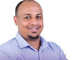 Presidente Medina inaugura dos hospitales en Castillo y Villa Riva