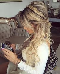 Penteado De Festa Semi Preso Bej Sac Gelin Sac Modelleri Sac Ve Guzellik
