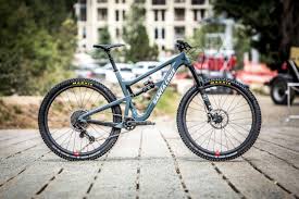 Santa Cruz Hightower Lt Im Test Nobelhobel Fur Alles Roadbikewomen Roadbikeaccessories Roadbikecycling Roadbikemen Roadbikevintage Roa In 2020 Bike Seat Mt Bike Bike