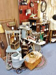 Garden Outdoor Display At Vintage Touch Shop Space In Antique Crossroads Hagerstown Md Shop Vintage Decor Vintage Space Repurposed Items