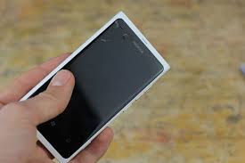 Or, how i cracked and then fixed my broken phone screen i fixed a smartphone with a smashed screen. How To Fix A Broken Phone Screen Sugru