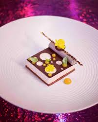Pin By Agustina Cataldo On Delicious Desserts Dessert Presentation Dessert Decoration