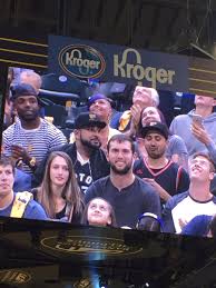 Waar en wanneer werd andrew luck geboren? Amanda Rakes On Twitter Qb Andrew Luck In The House Pacersplayoffs Pacersvsraptors