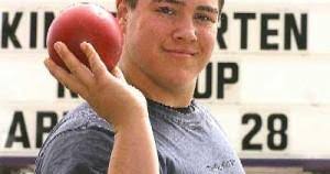 Custer's Eric Flores sets new state shot put record