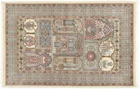 Feiner, handgeknüpfter teppich mit einem isfahan motiv aus lahore. Isfahan Carpetvista